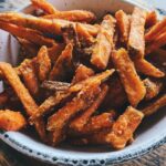 Weshalb nicht einmal Pommes Frittes aus Süßkartoffeln zubereiten Foto JulieK via Twenty20