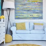 Das Wohnzimmer geschmackvoll einrichten – auch im Do-it-yourself Verfahren. Foto: bialasiewicz via Envato